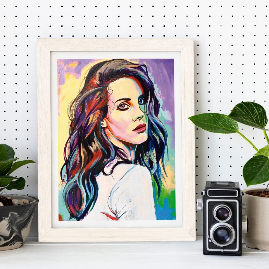 Cuadro Lana Del Rey 20x25cm Marco Blanco